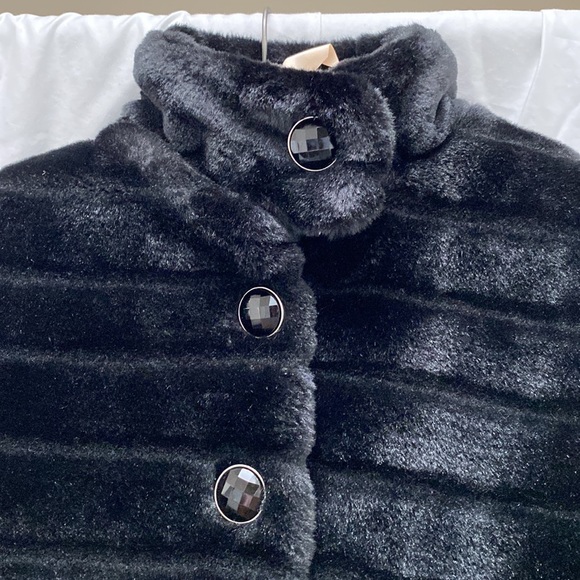 Cherokee Girl’s Faux Fur Black Jacket with Red Interior - Size 7/8 Medium - Picture 2 of 5